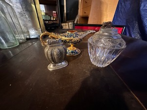 lot 117 image: Vintage Decorative Lighters and Lantern