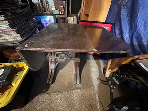 lot 125 image: Drop Leaf Table Measuring 38 x 55 Fully Extended x 28H