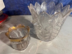 lot 144 image: Vintage Fifth Avenue Crystal Ice Bucket and Gold Rimmed Tealight Candle Holder