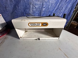 lot 155 image: Marvy Steril-Ray Sanitizer