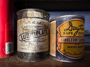 lot 178 image: Vintage Lubriplate Super Lubricant and Daytons Linoleum Lacquer Cans