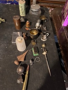 lot 190 image: Lot of Miscellaneous Vintage Items