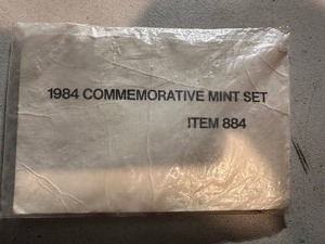 lot 309 image: 1984 Commemorative Mint Set Item No. 886 Stamp Set