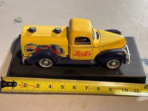 lot 296 image: 1940s Replica Ford Pepsi-Cola Pick Up Truck on Stand
