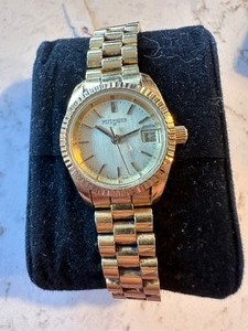 lot 351 image: Vintage Ladies Wittnauer Gold Tone Quartz Watch with Date