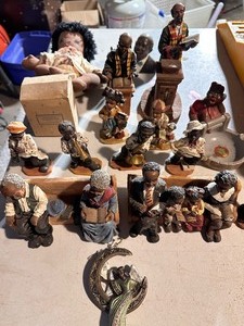 lot 167 image: Variety of Decorative Figurines