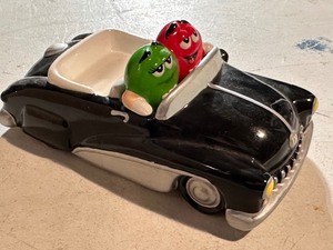 lot 104 image: M&Ms Candy Dish Black Ceramic Car