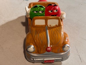 lot 104A image: 2002 M&Ms Wood Panel Ceramic Car Candy & Nut Dish