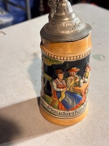 lot 98B image: Vintage Antique Lidded Beer Stein