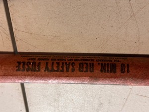 lot 363 image: FuseeRoadside Flare