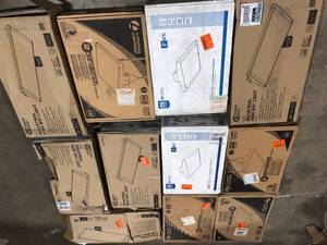 lot 37 image: Lot of Assorted Bay Lights Various Models and Sizes and Conditions    Customer Returns See Pictures