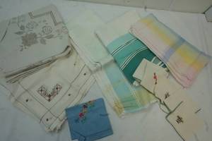 lot 20 image: Vintage Linens