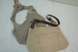 lot 49 image: purses