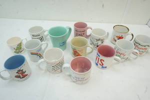 lot 74 image: Coffee mugs