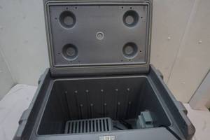 lot 81 image: Coleman cooler