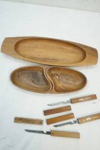 lot 111 image: Knives