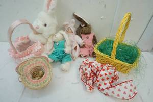 lot 117 image: Easter decor