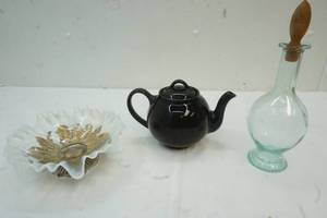 lot 184 image: Home Decor