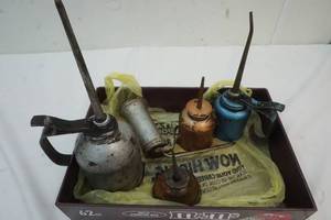 lot 187 image: Vintage Oil squirt cans