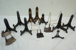 lot 188 image: Variety of Decorative Plate Stands