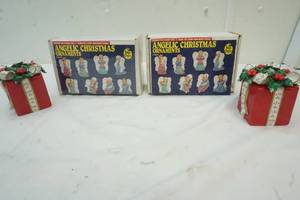 lot 191 image: Christmas Decor