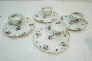 lot 194 image: Luncheon Set