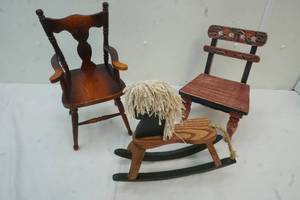 lot 196 image: Home Decor