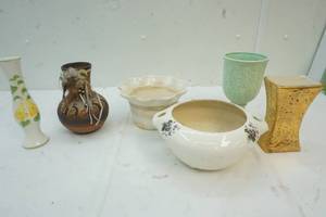 lot 199 image: Home Decor