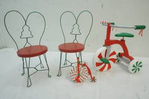 lot 204 image: Christmas Decor