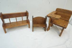 lot 224 image: Wooden Home Decor