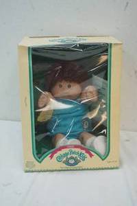 lot 302 image: 1985 Cabbage Patch Doll in Original Package