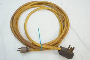lot 337 image: Extension Cords