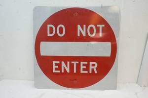 lot 354 image: Do Not Enter Sign