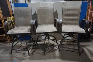 lot 372 image: patio chairs