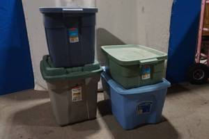 lot 400 image: storage totes
