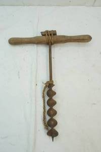 lot 404 image: auger