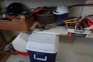 lot 2 image: Garage lot