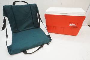 lot 5 image: Igloo cooler and sports seat