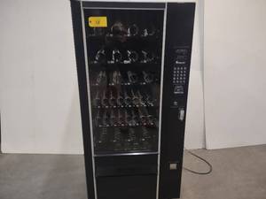 lot 13 image: Automatic Products Model LCM2 Comme...