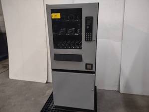 lot 14 image: Automatic Products Model CS12 Comme...