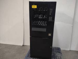 lot 30 image: Automatic Products Model CS12 Comme...