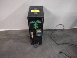 lot 26 image: American Changer Change Machine, Mo...