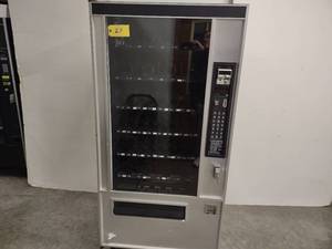 lot 27 image: Automatic Products Model 3014A Comm...