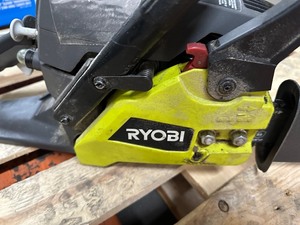 lot 80 image: RYOBI 14 in. 37cc 2-Cycle Gas Chainsaw - Customer Return - Motor pulls free minimal signs of use