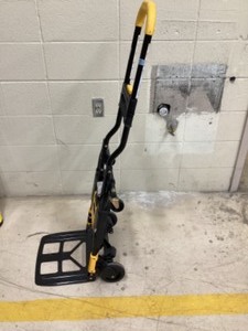 lot 73 image: Cosco Shifter XL Folding Hand Truck