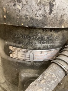 lot 79 image: Industrial Graco GH Big Rigs Pneumatic Paint Pump Sprayer Model 208-356