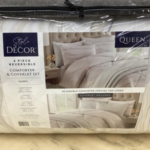 lot 135 image: New Queen Style Decor 6 Piece Reversible Comforter and Coverlet Set