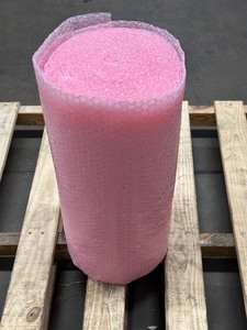 lot 146 image: New 20 Inch x 50 Foot Pink Small Bubble - Cushion Bubble Wrap