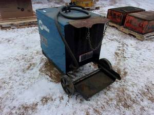 lot 9 image: Miller CP-302 Welder. 3 phase. not tested by us for working condition