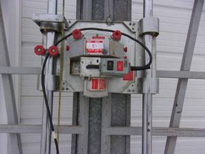 lot 22 image: Safety-Speed Model 680 Panel Saw. in working condition